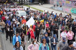 ¡Viva el paro Nacional del magisterio ¡ Hundir el proyecto de ley Estatutaria y luchar por una verdadera reforma educativa