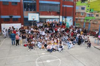 ¡Alto a la dispersión de las comunidades! ¡Alto al desplazamiento interno! Rechazamos el cierre de la sede B del Colegio Santa Bárbara IED