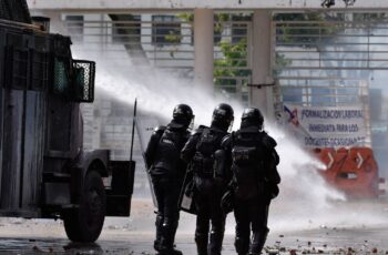 Constituyente y lucha contra el régimen político